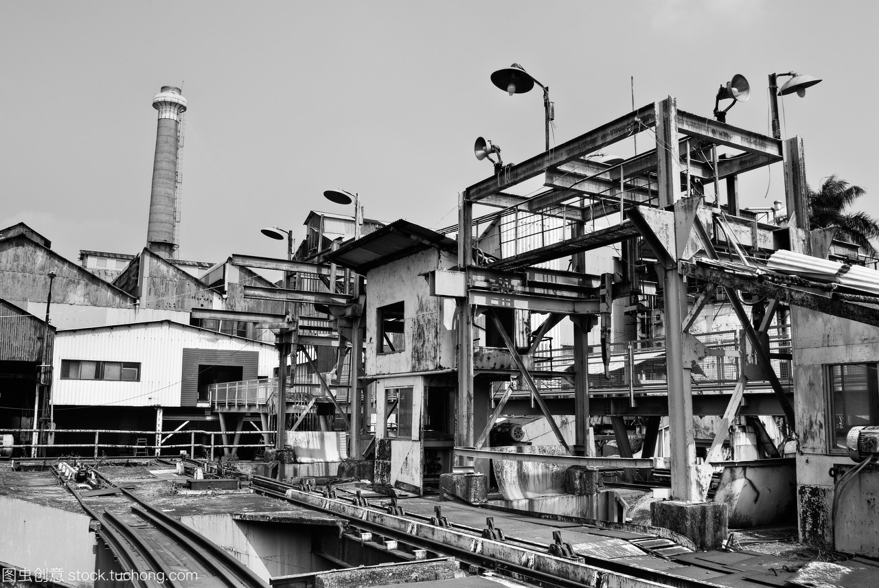 白,白天,白晝,空地,白色,空間,結構,精力,熨斗,背景,能源,能量,生產,裝備,電熨斗,環(huán)保,視覺,視線,視圖,環(huán)境,遺棄,金屬,設備,鐵,陳舊,風光,風景,黑,黑色,制造,力量,功率,制造業(yè),產業(yè),不潔,勞動,力度,古老,外觀,外界,外部,場景,外面,天空,天,大,大樓,屋外,工廠,宇宙,室外,工業(yè),工作,建筑,巨大,龐大,廢墟,開工,建設,建筑物,強權,拋棄,戶外,打工,放棄,弄臟,景色,機器,構造,權力,毀滅,活力,沙漠,煙囪,煙窗,臟,蒸汽熨斗,荒涼,行業(yè),衰老